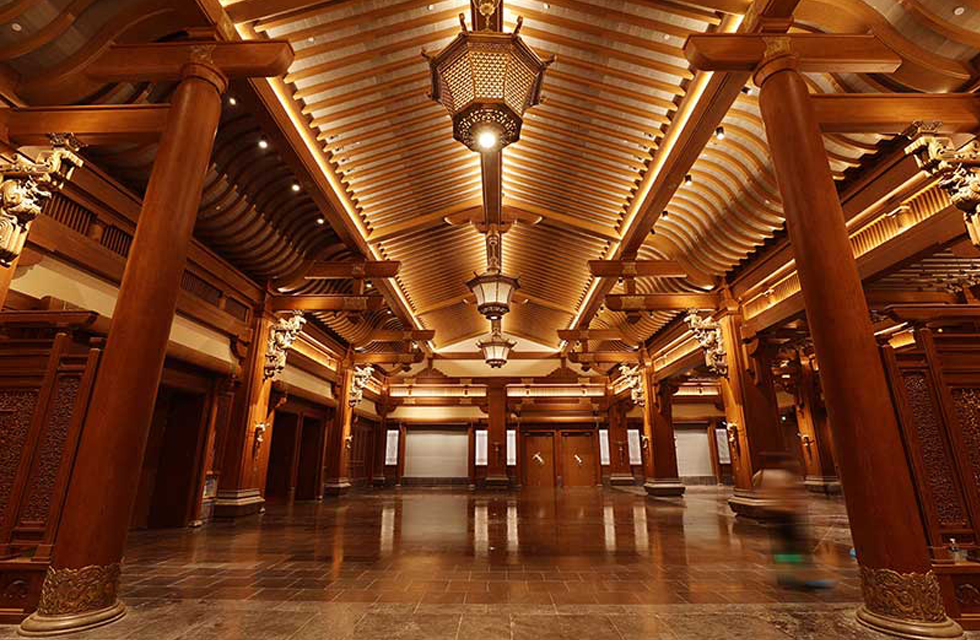 The foyer first opens the door to this journey of Confucian culture. When walking into the foyer, the first impression is that it is spacious and bright, with comfortable lighting, which makes people unconsciously attracted. They have more expectations for Confucian culture, and they can explore, discover and reminisce step by step. Hall