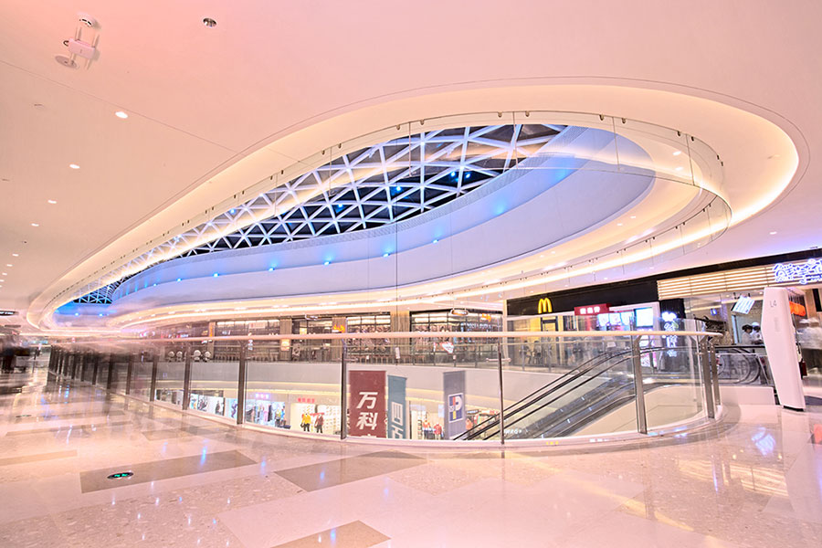 Chang'an Vanke Shopping Mall is located in Chang'an Ancient Town, Dongguan, Guangdong Province. It is invested and developed by Vanke Group. The entire project has a planned total construction area of 360,000 m2, adopts a cutting-edge all-round business model, and is a modern complex that combines leisure, entertainment, business, and shopping. As the center of the entire ancient town, Changan Vanke Shopping Mall is in harmony with the surrounding environment, both in terms of the appearance of the building and the indoor lighting design, but it also serves as the finishing touch. Dongguan Changan Vanke